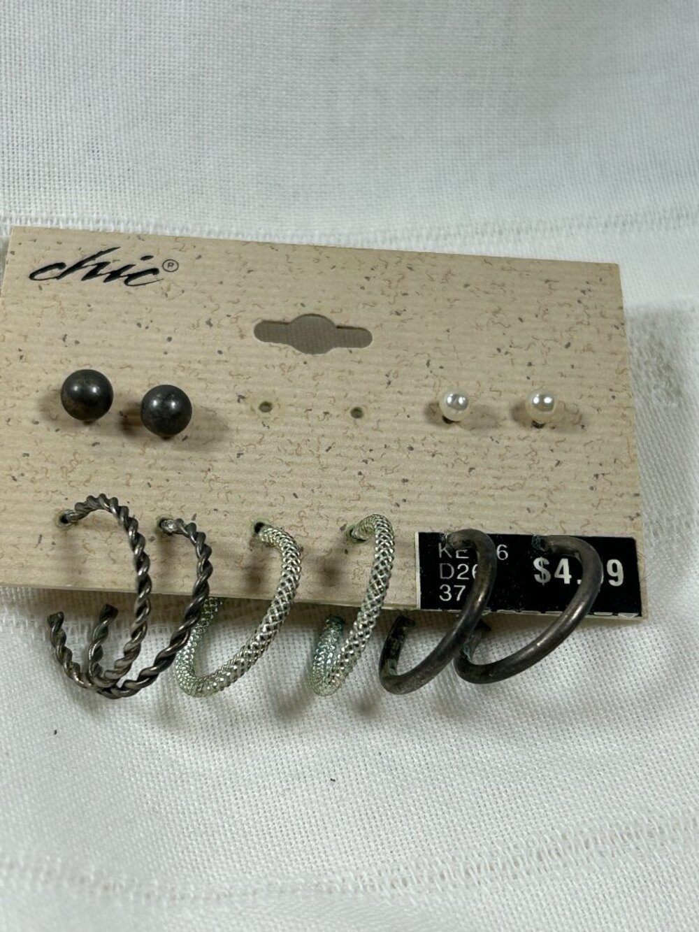 Chic Multi-Pack Earring Set - Pre-owned - Picture 2 of 3